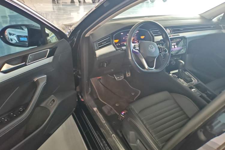 Used Volkswagen Magotan 2023 2 Million Units Limited-Edition 280TSI DSG Comfort Version Driver Seat