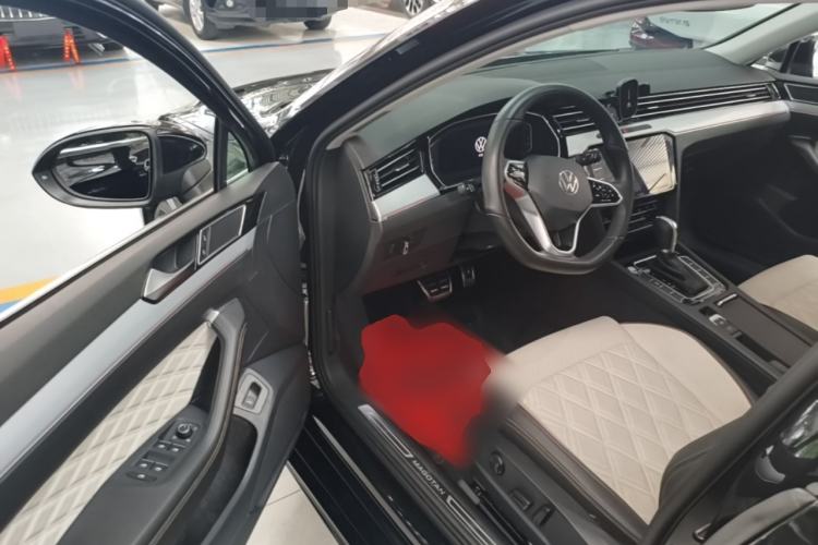 Used Volkswagen Magotan 2023 2 Million Units Commemorative Edition 330TSI DSG Luxury Version Driver Seat