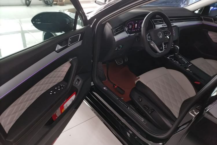 Used Volkswagen Magotan 2023 2 Million Units Commemorative Edition 330TSI DSG Luxury Version Driver Seat