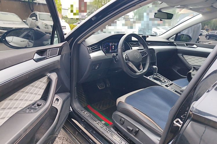Used Volkswagen Magotan 2023 2 Million Units Commemorative Edition 330TSI DSG Luxury Version Driver Seat