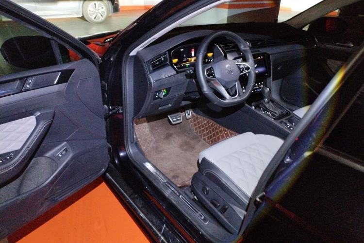 Used Volkswagen Magotan 2023 2 Million Units Limited Edition 280TSI DSG Leading Version Driver Seat