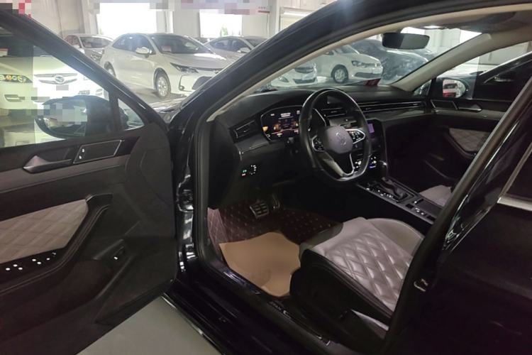Used Volkswagen Magotan 2023 2 Million Units Limited Edition 280TSI DSG Leading Version Driver Seat