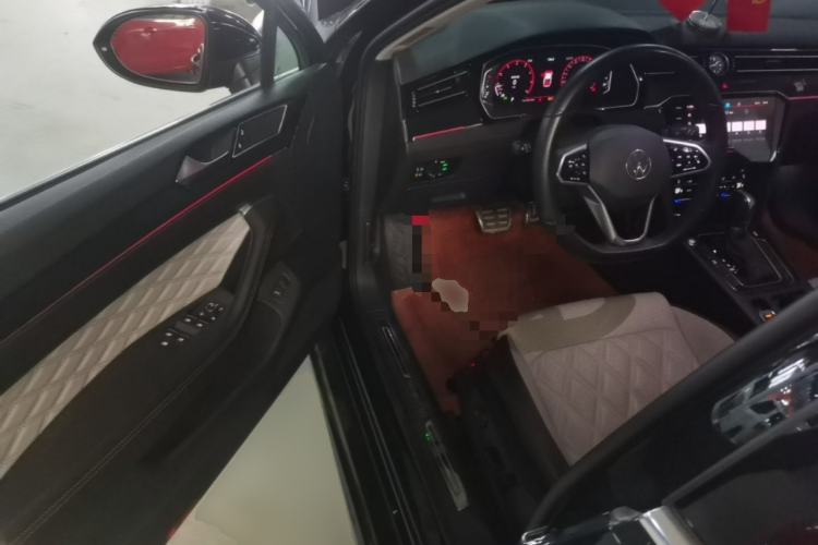 Used Volkswagen Magotan 2023 2 Million Units Commemorative Edition 330TSI DSG Luxury Version Driver Seat
