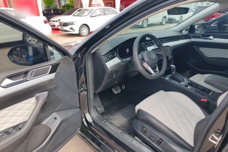 Used Volkswagen Magotan 2023 2 Million Units Limited Edition 330TSI DSG Leading Version Driver Seat