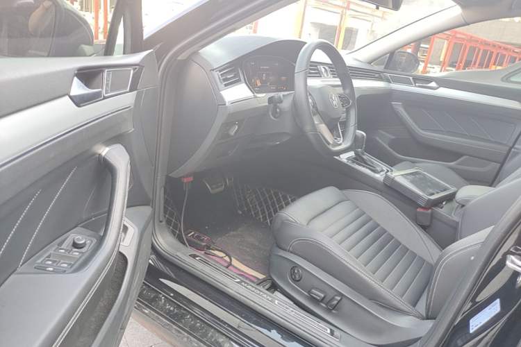 Used Volkswagen Magotan 2023 2 Million Units Limited-Edition 280TSI DSG Comfort Version Driver Seat