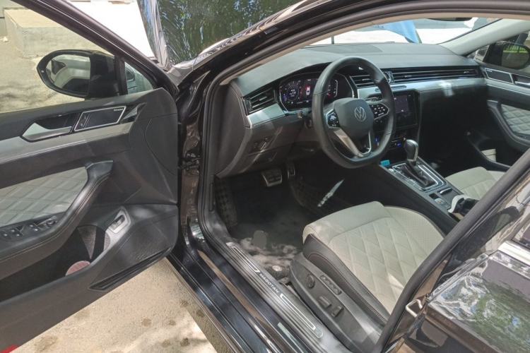 Used Volkswagen Magotan 2023 2 Million Units Limited-Edition 380TSI DSG Flagship Version Driver Seat
