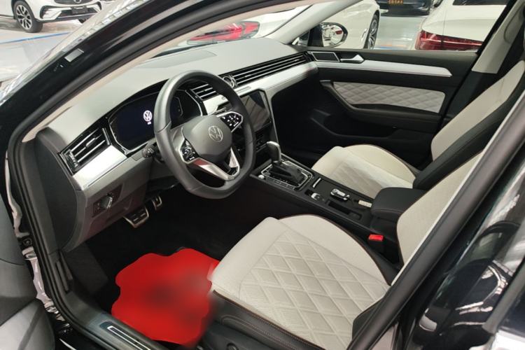 Used Volkswagen Magotan 2023 2 Million Units Commemorative Edition 330TSI DSG Luxury Version Driver Seat