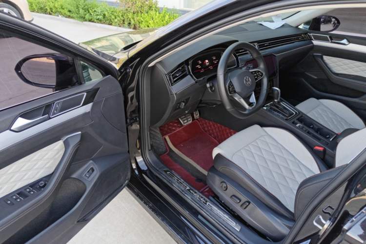 Used Volkswagen Magotan 2023 2 Million Units Commemorative Edition 330TSI DSG Luxury Version Driver Seat
