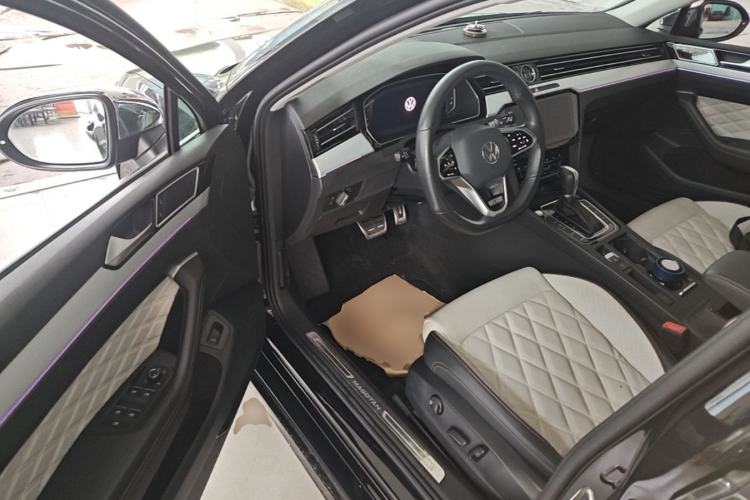 Used Volkswagen Magotan 2023 2 Million Units Commemorative Edition 330TSI DSG Luxury Version Driver Seat