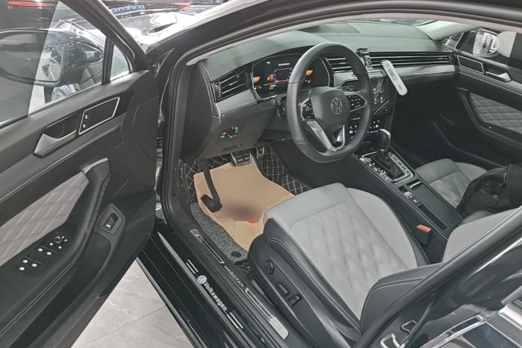 Used Volkswagen Magotan 2023 2 Million Units Limited Edition 330TSI DSG Leading Version Driver Seat