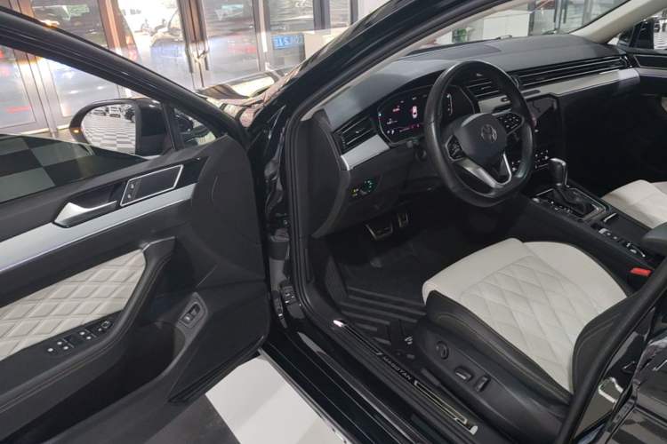 Used Volkswagen Magotan 2023 2 Million Units Commemorative Edition 330TSI DSG Luxury Version Driver Seat