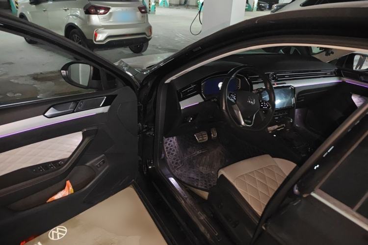Used Volkswagen Magotan 2023 2 Million Units Commemorative Edition 330TSI DSG Luxury Version Driver Seat