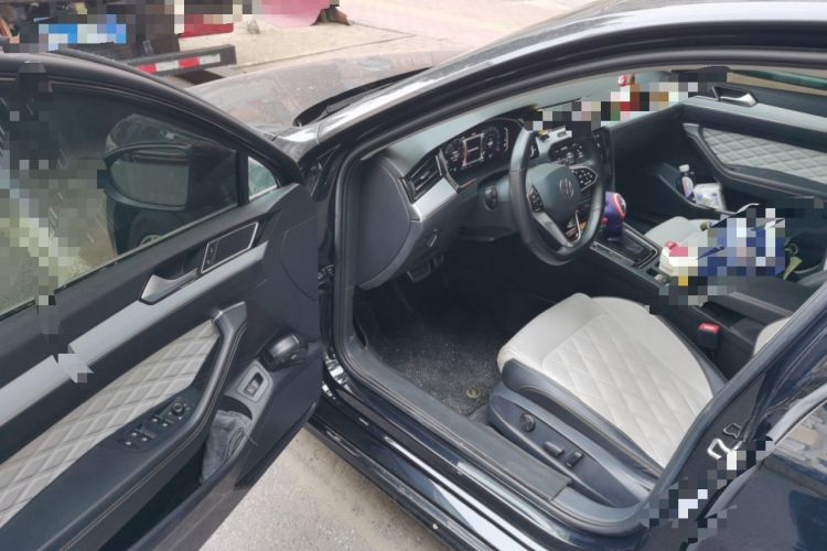 Used Volkswagen Magotan 2023 2 Million Units Commemorative Edition 330TSI DSG Luxury Version Driver Seat
