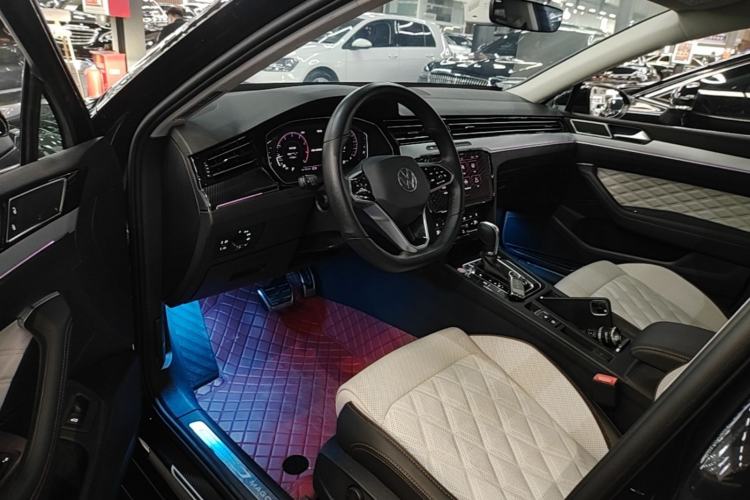 Used Volkswagen Magotan 2023 2 Million Units Commemorative Edition 330TSI DSG Luxury Version Driver Seat