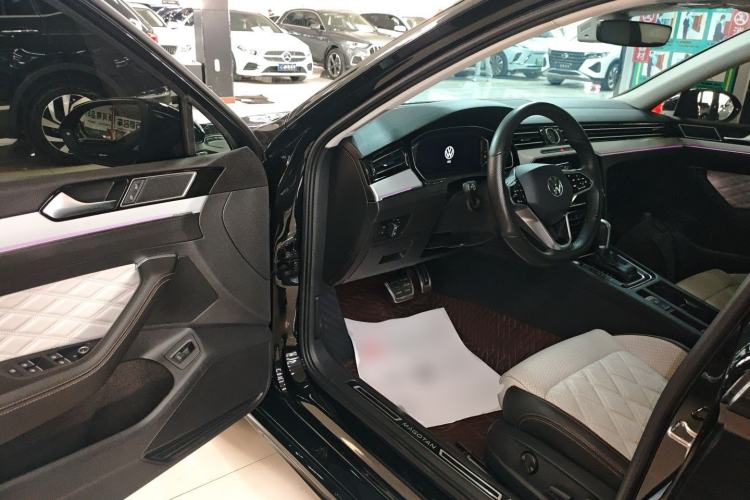 Used Volkswagen Magotan 2023 2 Million Units Commemorative Edition 330TSI DSG Luxury Version Driver Seat