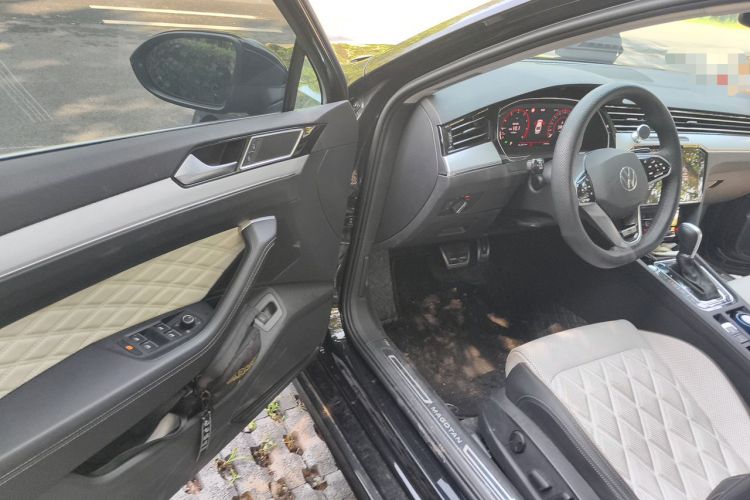 Used Volkswagen Magotan 2023 2 Million Units Commemorative Edition 330TSI DSG Luxury Version Driver Seat