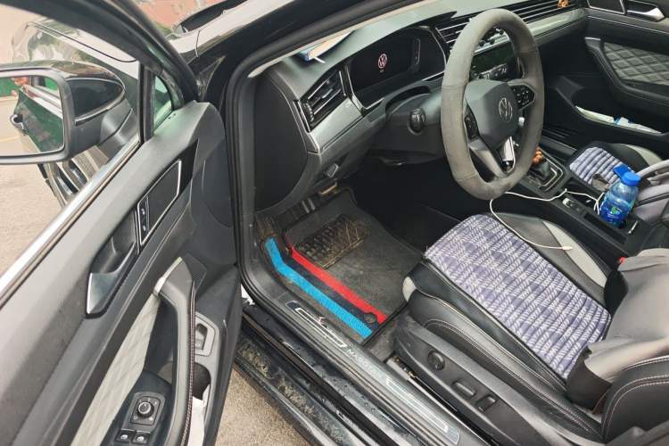 Used Volkswagen Magotan 2023 2 Million Units Limited Edition 330TSI DSG Leading Version Driver Seat