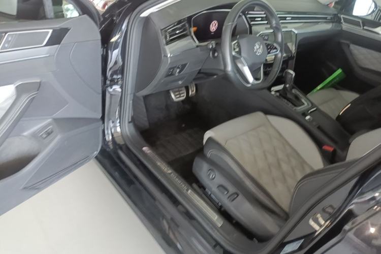 Used Volkswagen Magotan 2023 2 Million Units Limited Edition 330TSI DSG Leading Version Driver Seat