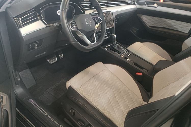 Used Volkswagen Magotan 2023 2 Million Units Commemorative Edition 330TSI DSG Luxury Version Driver Seat