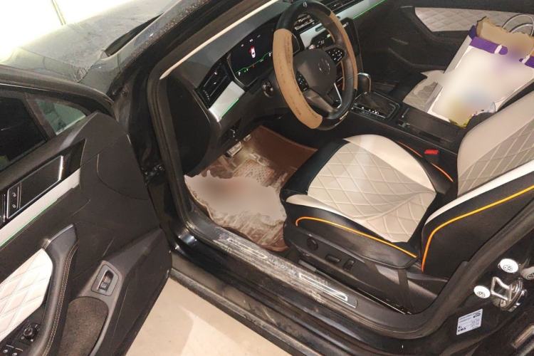 Used Volkswagen Magotan 2023 2 Million Units Commemorative Edition 330TSI DSG Luxury Version Driver Seat