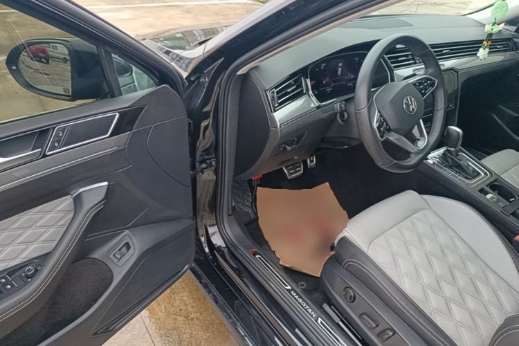 Used Volkswagen Magotan 2023 2 Million Units Limited Edition 330TSI DSG Leading Version Driver Seat