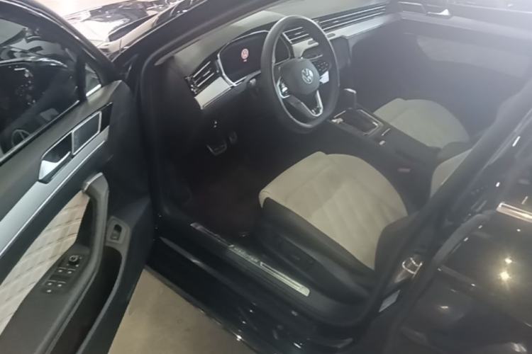 Used Volkswagen Magotan 2023 2 Million Units Limited Edition 330TSI DSG Leading Version Driver Seat