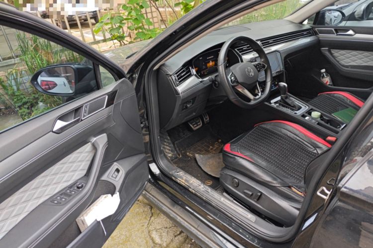 Used Volkswagen Magotan 2023 2 Million Units Limited Edition 330TSI DSG Leading Version Driver Seat