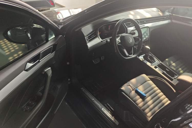 Used Volkswagen Magotan 2023 2 Million Units Limited-Edition 280TSI DSG Comfort Version Driver Seat