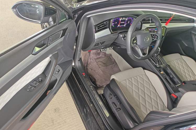 Used Volkswagen Magotan 2023 2 Million Units Limited-Edition 380TSI DSG Flagship Version Driver Seat