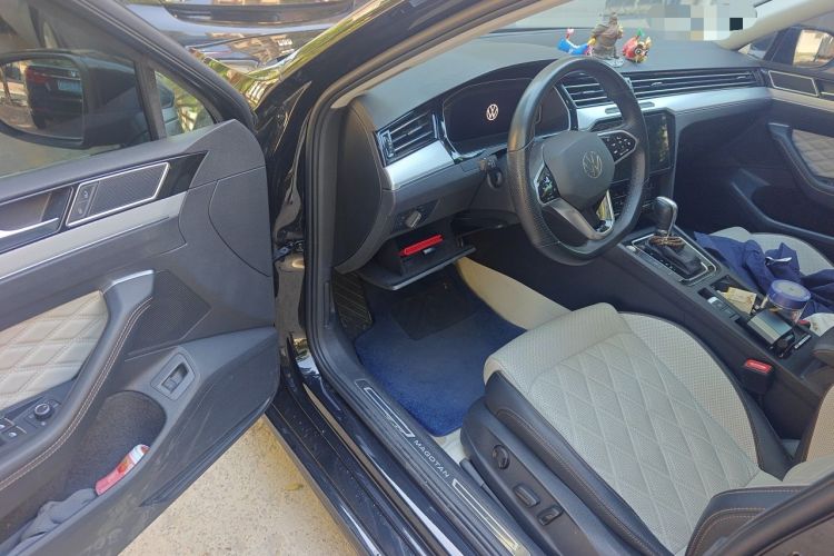 Used Volkswagen Magotan 2023 2 Million Units Commemorative Edition 330TSI DSG Luxury Version Driver Seat