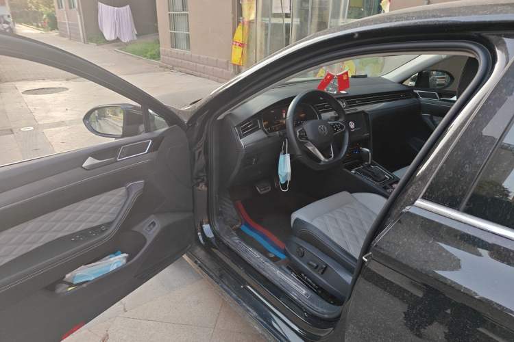 Used Volkswagen Magotan 2023 2 Million Units Limited Edition 330TSI DSG Leading Version Driver Seat