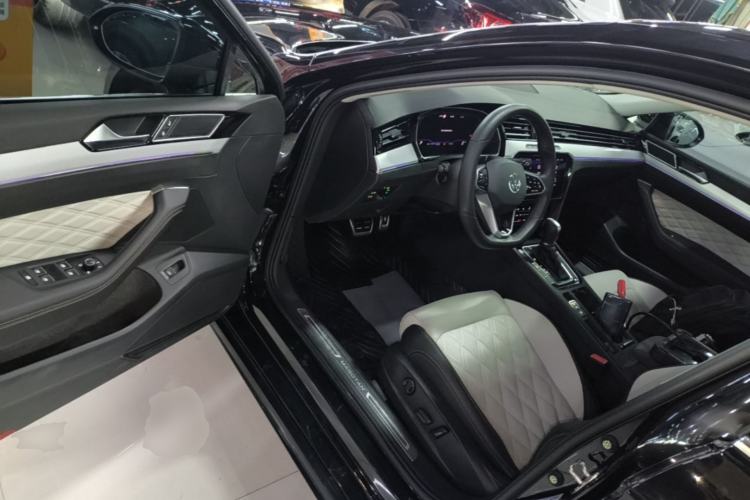 Used Volkswagen Magotan 2023 2 Million Units Commemorative Edition 330TSI DSG Luxury Version Driver Seat