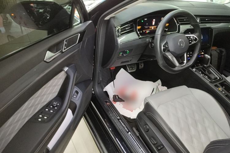 Used Volkswagen Magotan 2023 2 Million Units Limited Edition 330TSI DSG Leading Version Driver Seat