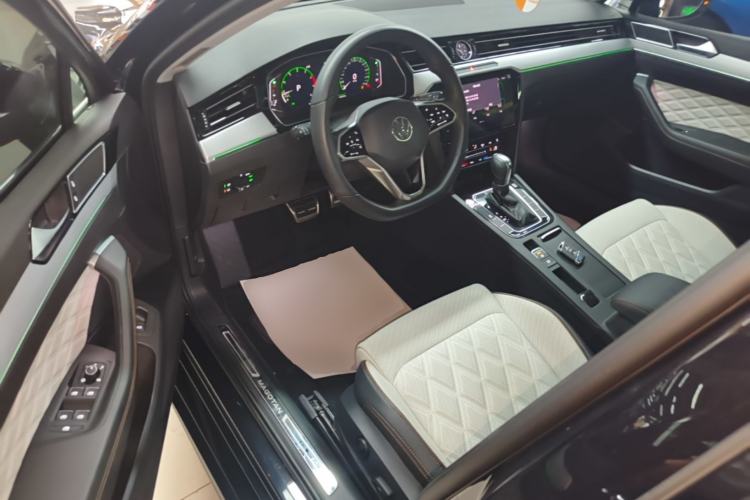 Used Volkswagen Magotan 2023 2 Million Units Commemorative Edition 330TSI DSG Luxury Version Driver Seat