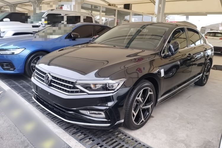Used Volkswagen Magotan 2023 2 Million Units Limited Edition 330TSI DSG Leading Version Guazi used car, China used car export, Used car for sale, Used Volkswagen cars, Cheapest cars for sale