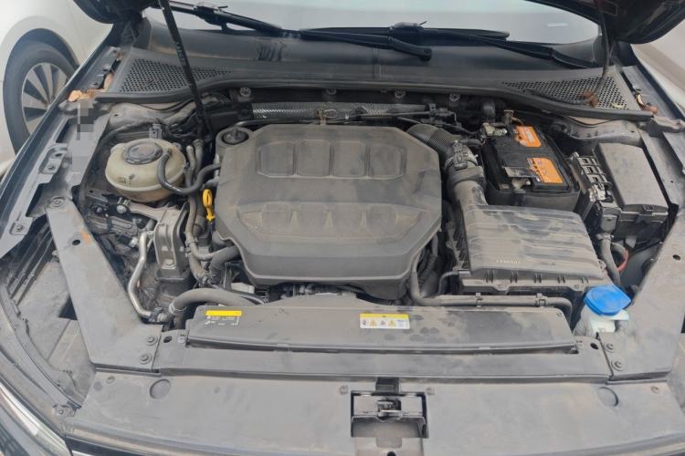 Used Volkswagen Magotan 2023 2 Million Units Commemorative Edition 330TSI DSG Luxury Version Engine Bay