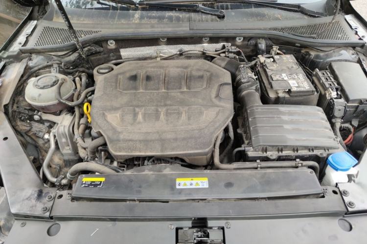 Used Volkswagen Magotan 2023 2 Million Units Limited Edition 330TSI DSG Leading Version Engine Bay