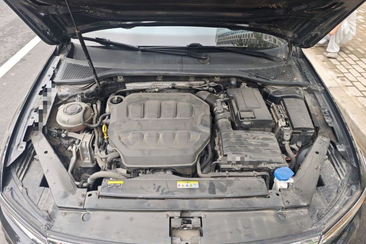 Used Volkswagen Magotan 2023 2 Million Units Commemorative Edition 330TSI DSG Luxury Version Engine Bay