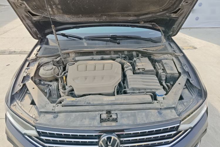 Used Volkswagen Magotan 2023 2 Million Units Commemorative Edition 330TSI DSG Luxury Version Engine Bay