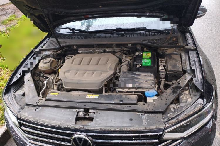 Used Volkswagen Magotan 2023 2 Million Units Limited Edition 330TSI DSG Leading Version Engine Bay