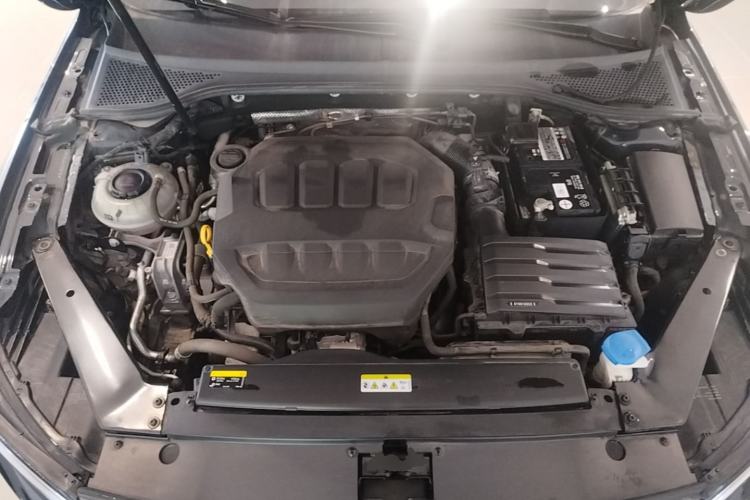 Used Volkswagen Magotan 2023 2 Million Units Commemorative Edition 330TSI DSG Luxury Version Engine Bay