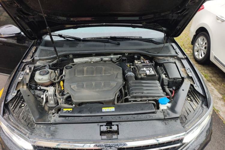 Used Volkswagen Magotan 2023 2 Million Units Limited-Edition 380TSI DSG Flagship Version Engine Bay