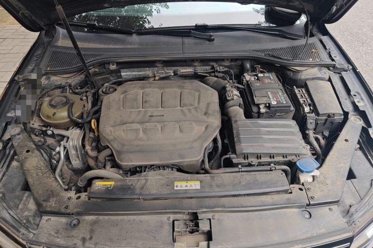 Used Volkswagen Magotan 2023 2 Million Units Commemorative Edition 330TSI DSG Luxury Version Engine Bay