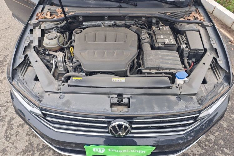 Used Volkswagen Magotan 2023 2 Million Units Limited Edition 330TSI DSG Leading Version Engine Bay