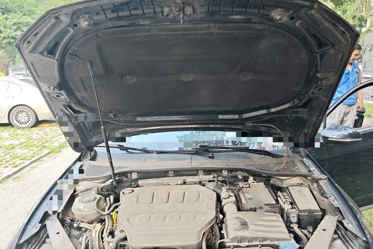 Used Volkswagen Magotan 2023 2 Million Units Limited Edition 330TSI DSG Leading Version Engine Bay
