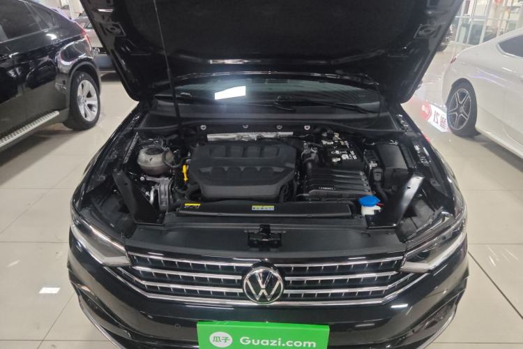 Used Volkswagen Magotan 2023 2 Million Units Limited Edition 330TSI DSG Leading Version Engine Bay