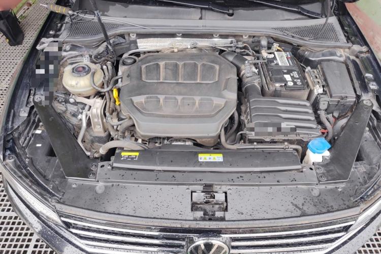 Used Volkswagen Magotan 2023 2 Million Units Commemorative Edition 330TSI DSG Luxury Version Engine Bay