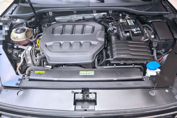 Used Volkswagen Magotan 2023 2 Million Units Limited Edition 330TSI DSG Leading Version Engine Bay