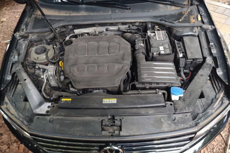 Used Volkswagen Magotan 2023 2 Million Units Limited Edition 330TSI DSG Leading Version Engine Bay