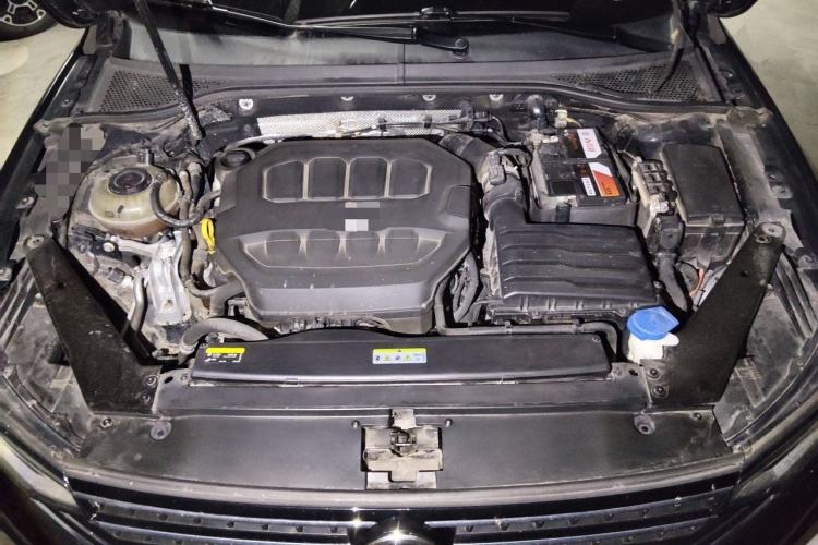 Used Volkswagen Magotan 2023 2 Million Units Commemorative Edition 330TSI DSG Luxury Version Engine Bay
